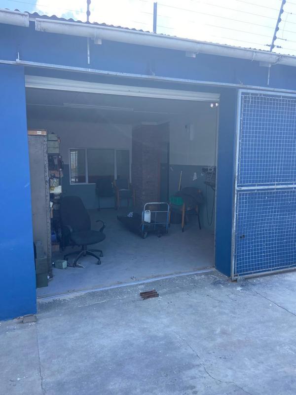 To Let commercial Property for Rent in Sidwell Eastern Cape